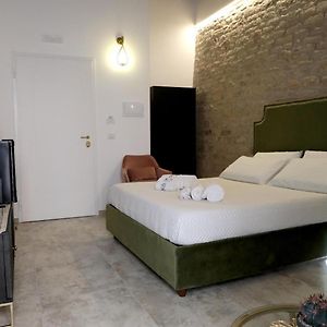 Camera con letto king size